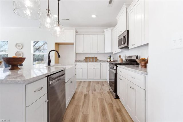 3017 Pretty Lake AVE, Norfolk, VA 23518