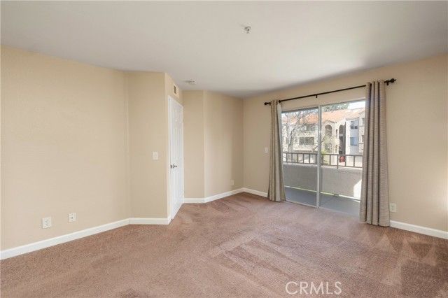 1010 La Terraza 207, Corona, CA 92879