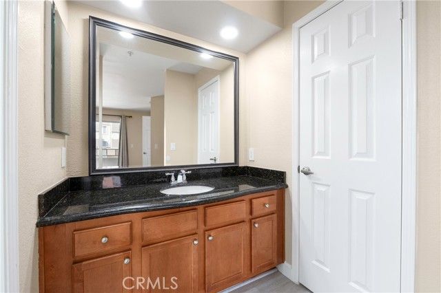 1010 La Terraza 207, Corona, CA 92879