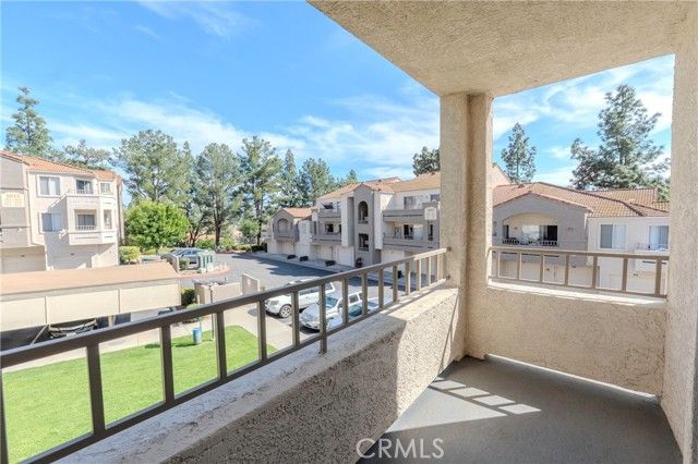 1010 La Terraza 207, Corona, CA 92879