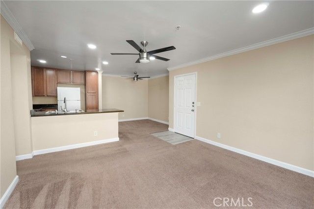 1010 La Terraza 207, Corona, CA 92879