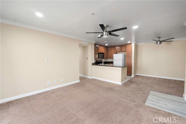 1010 La Terraza 207, Corona, CA 92879