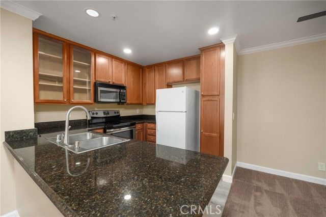 1010 La Terraza 207, Corona, CA 92879