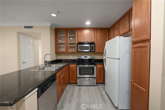 1010 La Terraza 207, Corona, CA 92879