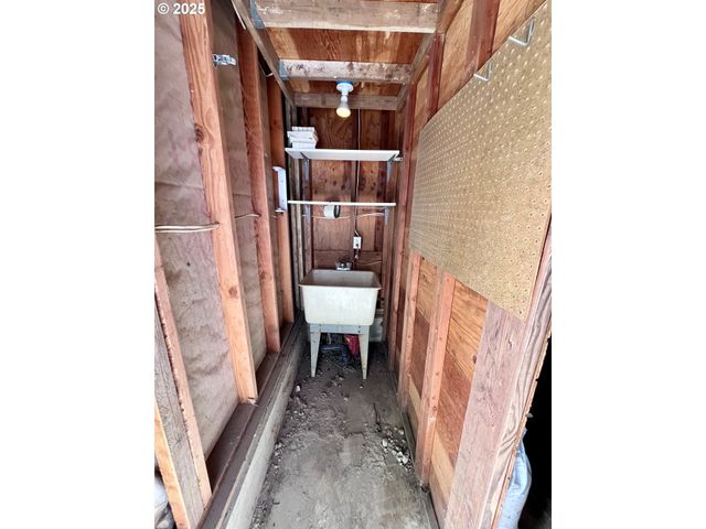 61 ELK BLUFF Dr, Stevenson, WA 98648