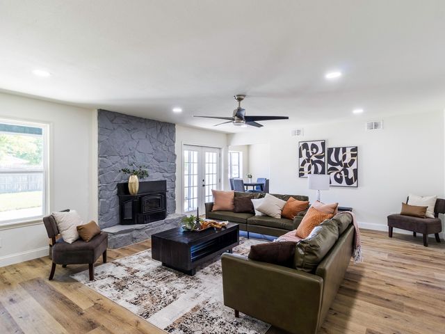 511 S Irick Street, Pilot Point, TX 76258