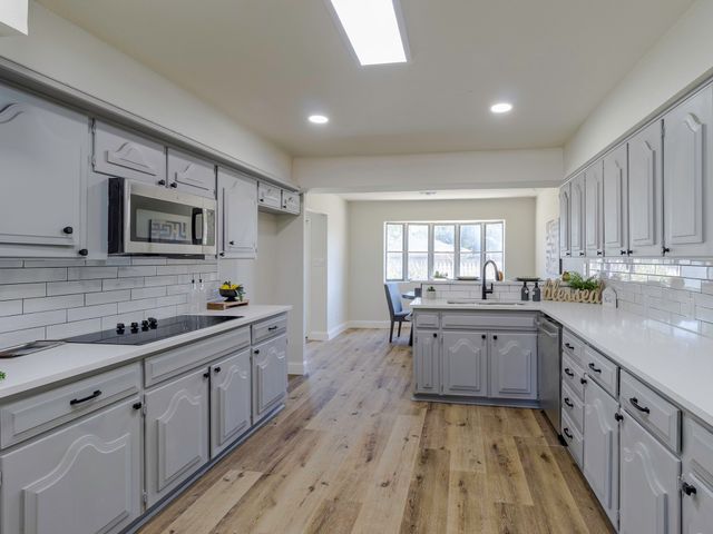 511 S Irick Street, Pilot Point, TX 76258