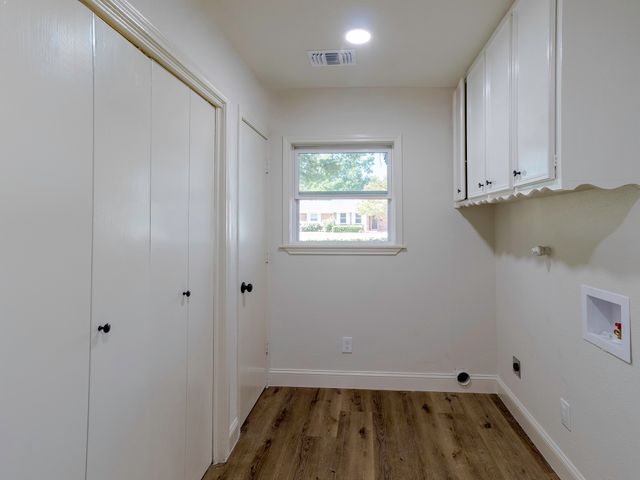 511 S Irick Street, Pilot Point, TX 76258