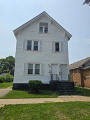1542 Jackson Street, North Chicago, IL 60064