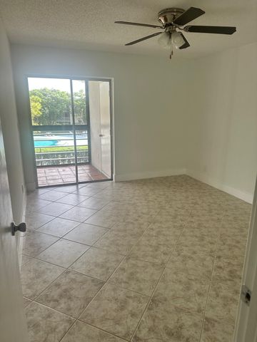 2100 Springdale Boulevard, Palm Springs, FL 33461