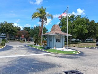 2100 Springdale Boulevard, Palm Springs, FL 33461