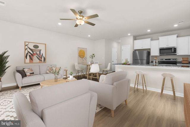 8135 BARTHOLOMEW CT, Baltimore, MD 21206