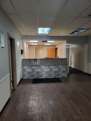 6235 S Kedzie Avenue, Chicago, IL 60629