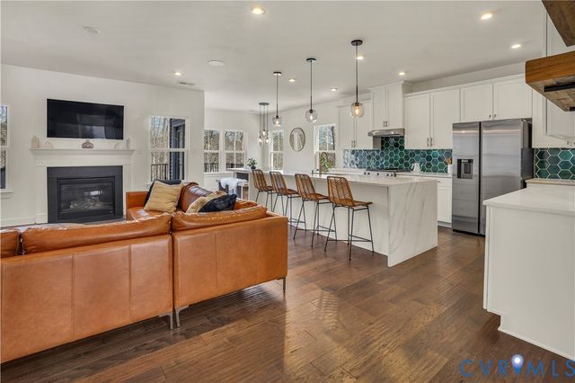 4042 Cambrian Cir, Midlothian, VA 23112