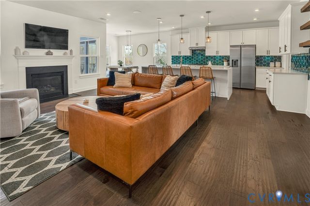 4042 Cambrian Cir, Midlothian, VA 23112