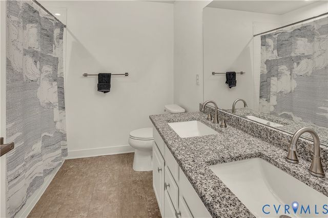 4042 Cambrian Cir, Midlothian, VA 23112