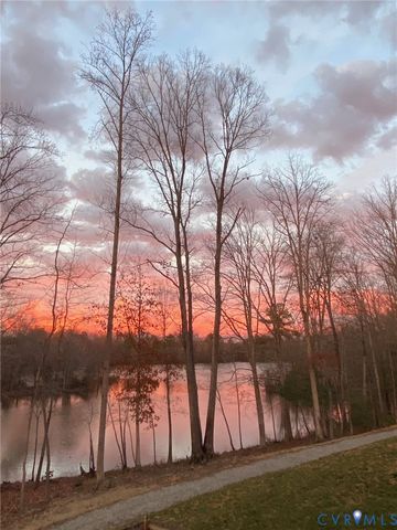 4042 Cambrian Cir, Midlothian, VA 23112