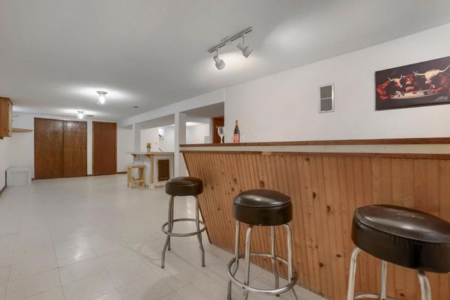 2021 English Street, Maplewood, MN 55109