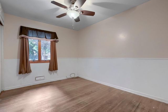 2021 English Street, Maplewood, MN 55109