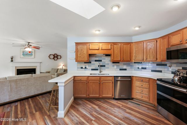 215 Oakmont Drive, Hampstead, NC 28443