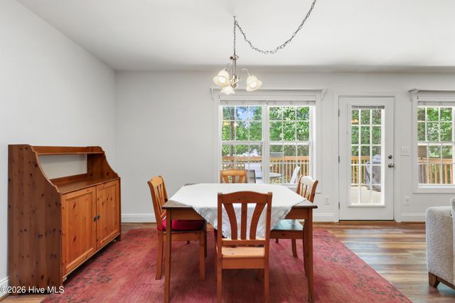 215 Oakmont Drive, Hampstead, NC 28443