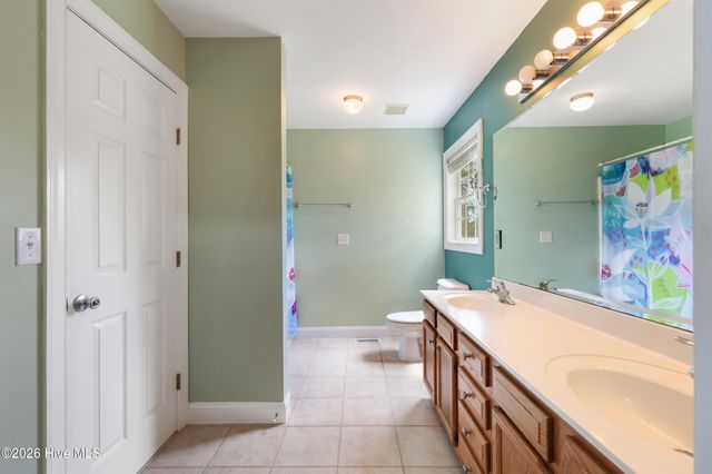 215 Oakmont Drive, Hampstead, NC 28443