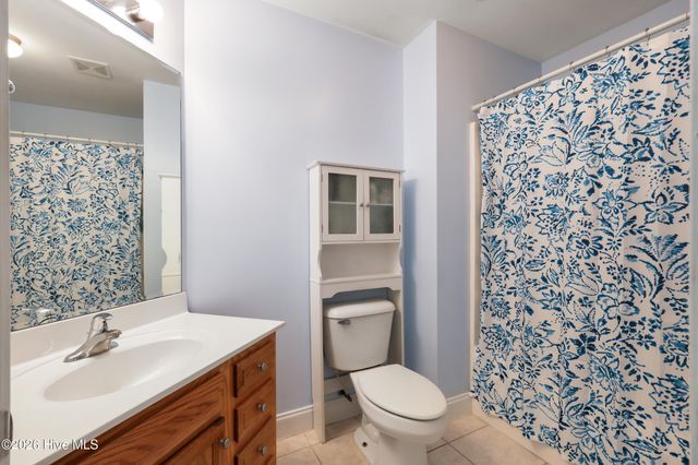 215 Oakmont Drive, Hampstead, NC 28443