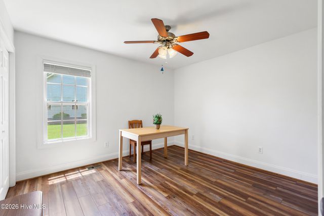 215 Oakmont Drive, Hampstead, NC 28443