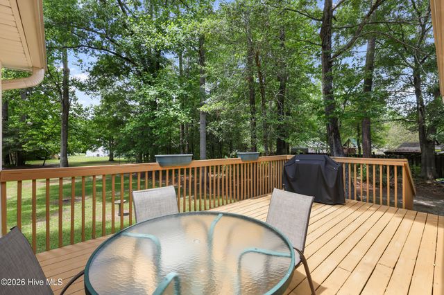 215 Oakmont Drive, Hampstead, NC 28443