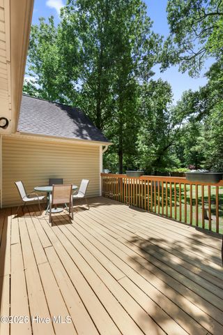 215 Oakmont Drive, Hampstead, NC 28443