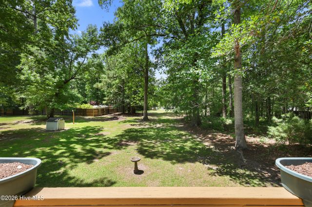 215 Oakmont Drive, Hampstead, NC 28443
