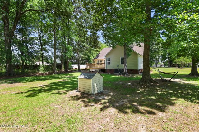215 Oakmont Drive, Hampstead, NC 28443