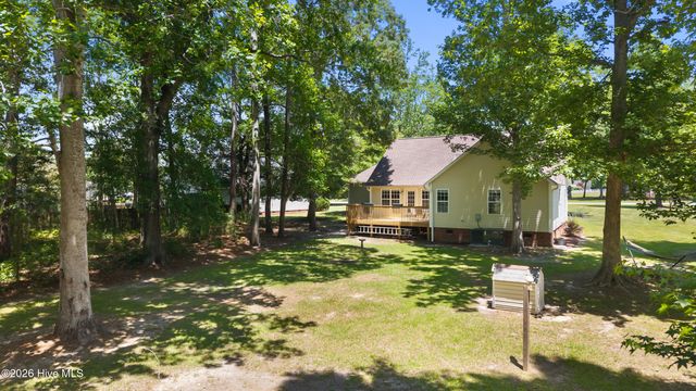 215 Oakmont Drive, Hampstead, NC 28443