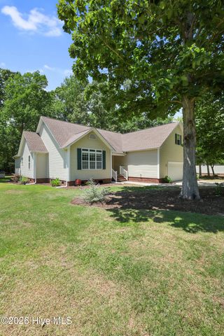 215 Oakmont Drive, Hampstead, NC 28443