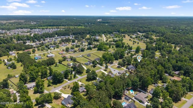 215 Oakmont Drive, Hampstead, NC 28443