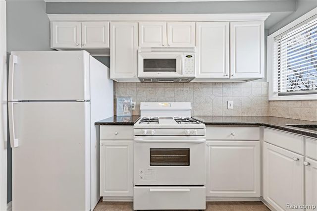 25777 Woodward Avenue 204, Royal Oak, MI 48067