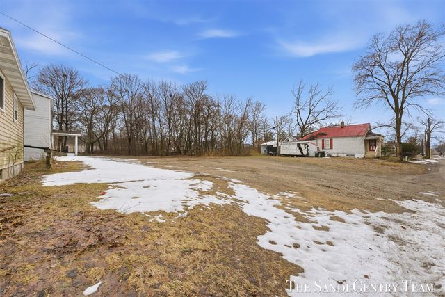 810 W Southern Avenue, Muskegon, MI 49441