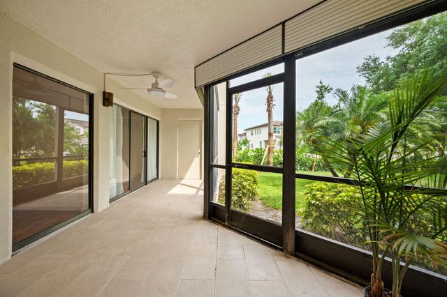 5701 Camino Del Sol 104, Boca Raton, FL 33433