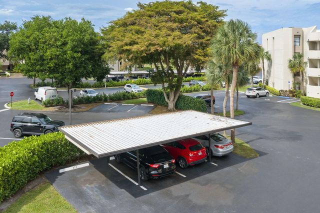 5701 Camino Del Sol 104, Boca Raton, FL 33433