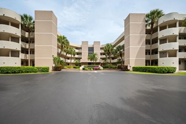 5701 Camino Del Sol 104, Boca Raton, FL 33433