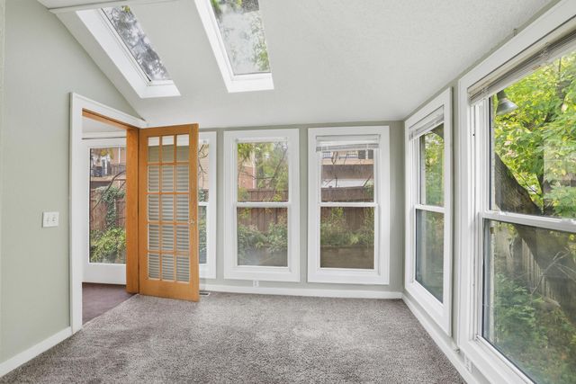 233 Groveland Avenue, Minneapolis, MN 55403