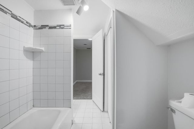 233 Groveland Avenue, Minneapolis, MN 55403