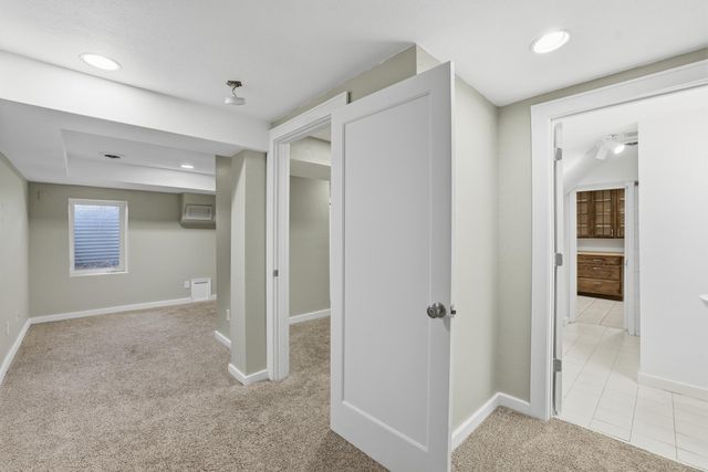 233 Groveland Avenue, Minneapolis, MN 55403