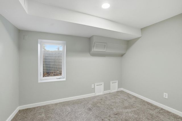 233 Groveland Avenue, Minneapolis, MN 55403