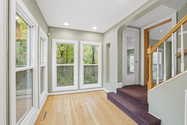 233 Groveland Avenue, Minneapolis, MN 55403