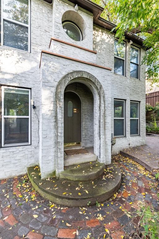 233 Groveland Avenue, Minneapolis, MN 55403 — photo 2
