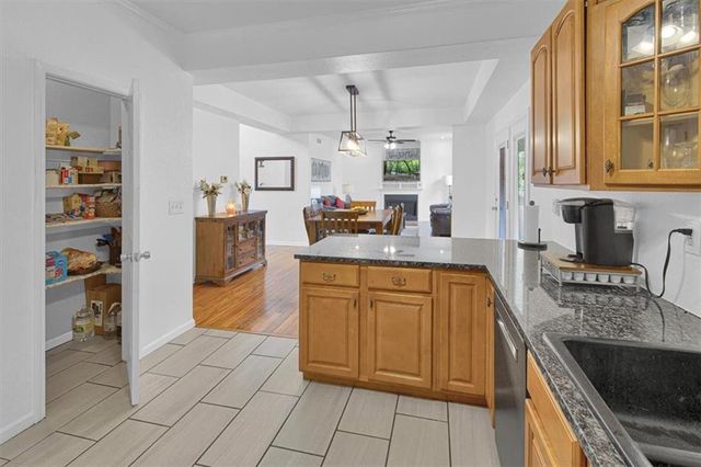 20934 Cottonwood Circle, Spring Hill, KS 66083