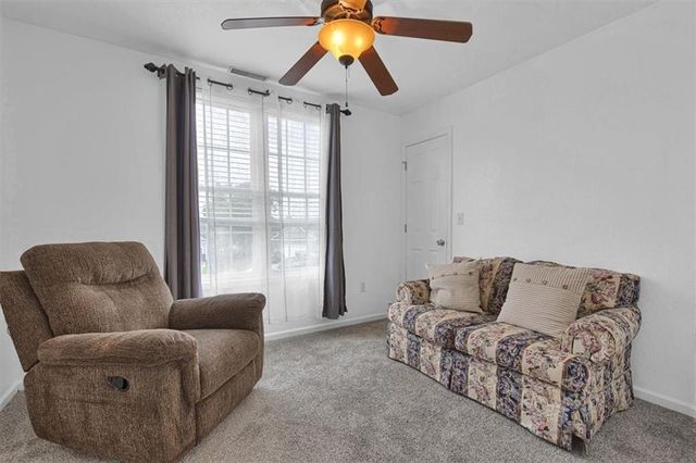 20934 Cottonwood Circle, Spring Hill, KS 66083