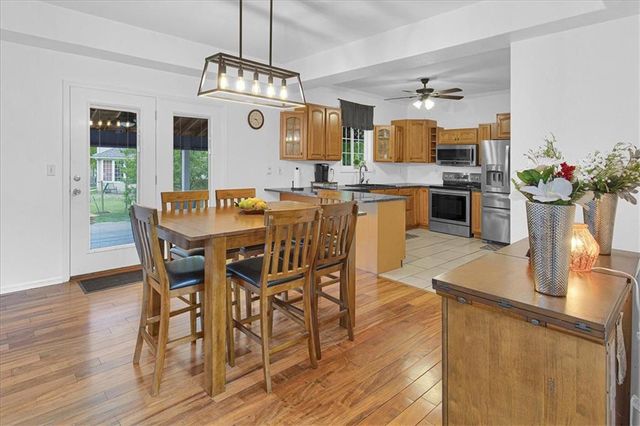 20934 Cottonwood Circle, Spring Hill, KS 66083