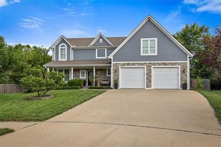 20934 Cottonwood Circle, Spring Hill, KS 66083